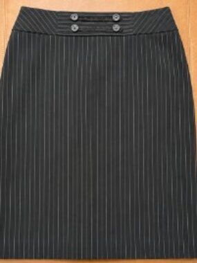 Antonio Melani Black Pinstripe Pencil Skirt – Size 6